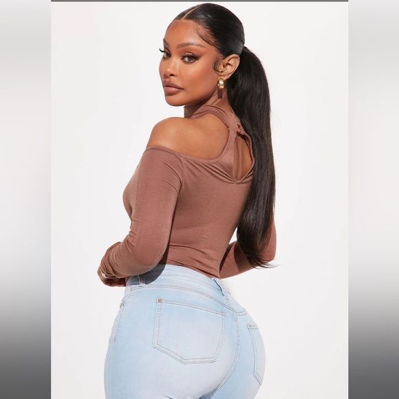 Off Shoulder Bodysuit - Picture 3 of 4